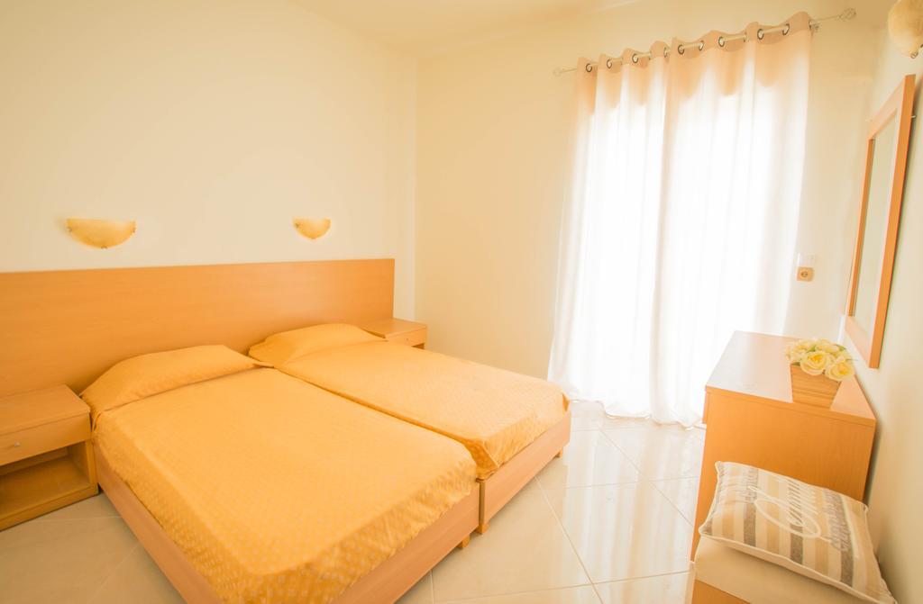 Frixos Hotel Malia  Exterior photo